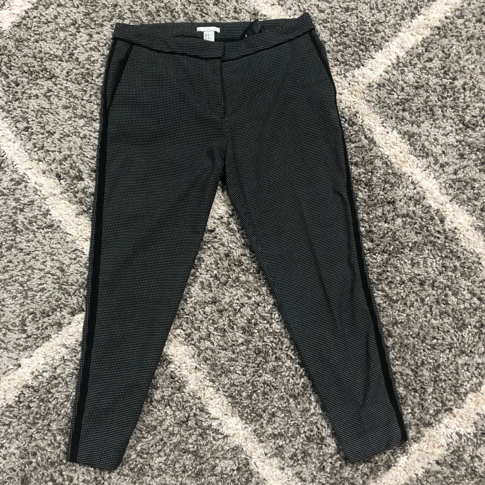 Polka dotted ankle pants with black trimming